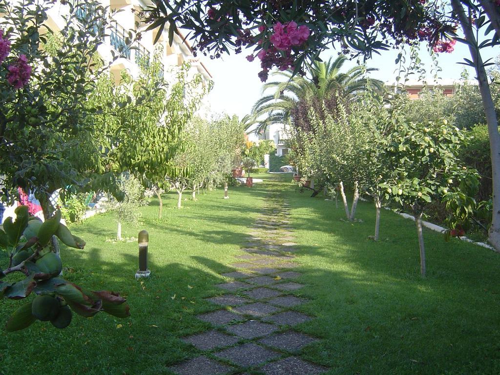 Paradise Hotel Samos Town Exterior foto